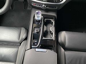 Volvo  Plus Dark Recharge