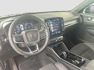 Volvo  XC 40