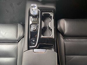 Volvo  Plus Dark Recharge