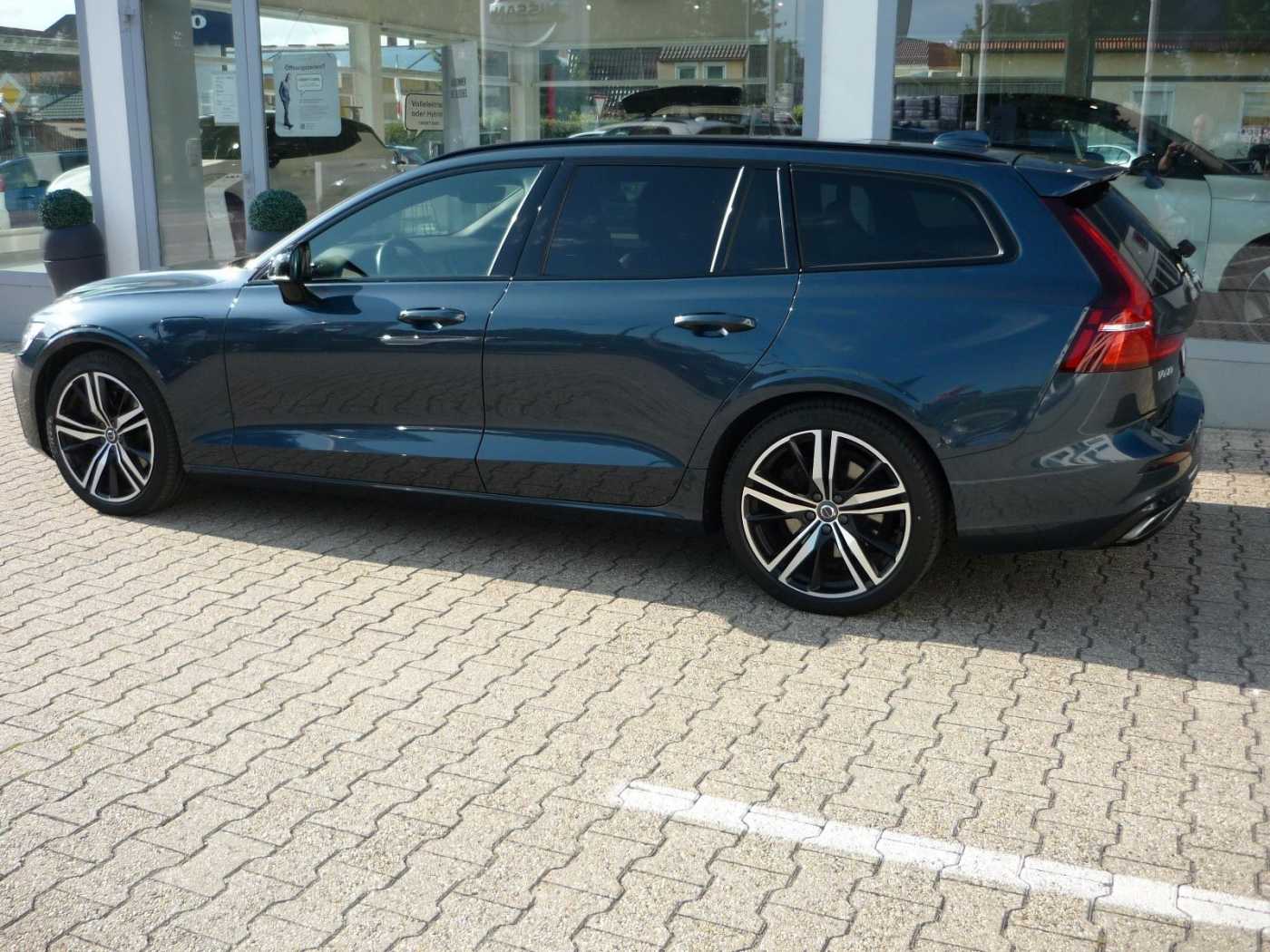 Volvo  T8 Kombi R Design Plug-In Hybrid AWD