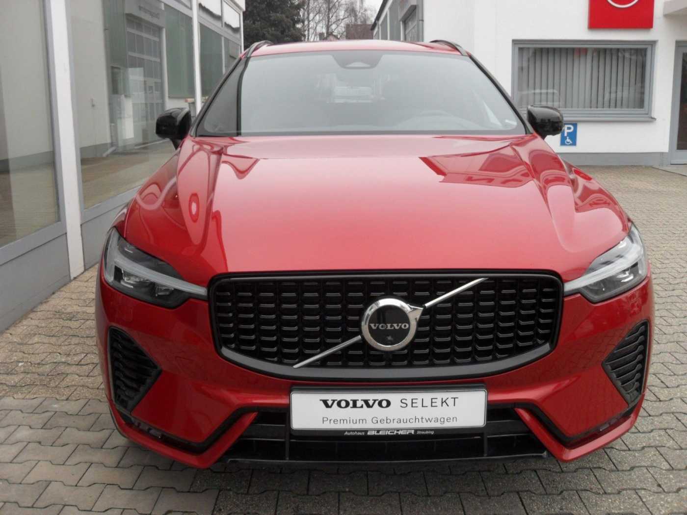 Volvo  R Design AWD | Standheizung | 360° | AHK