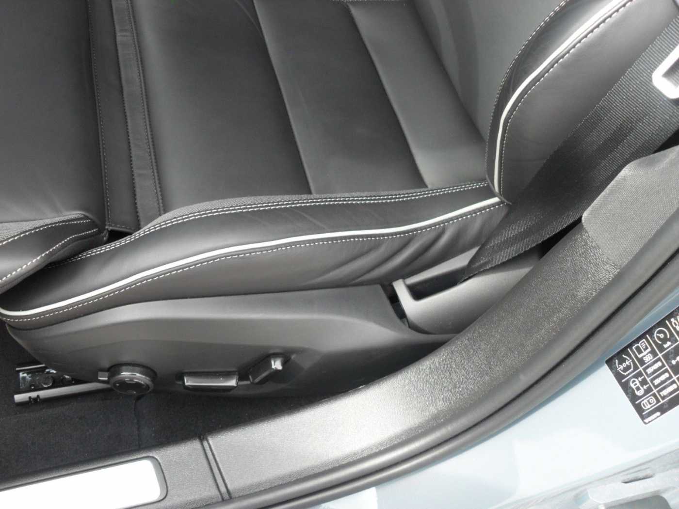 Volvo  Plus AWD | 360° | Harman K. | Standheizung