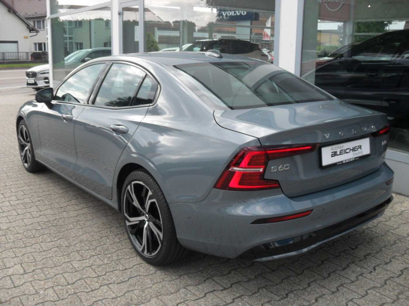 Volvo  Plus AWD | 360° | Harman K. | Standheizung