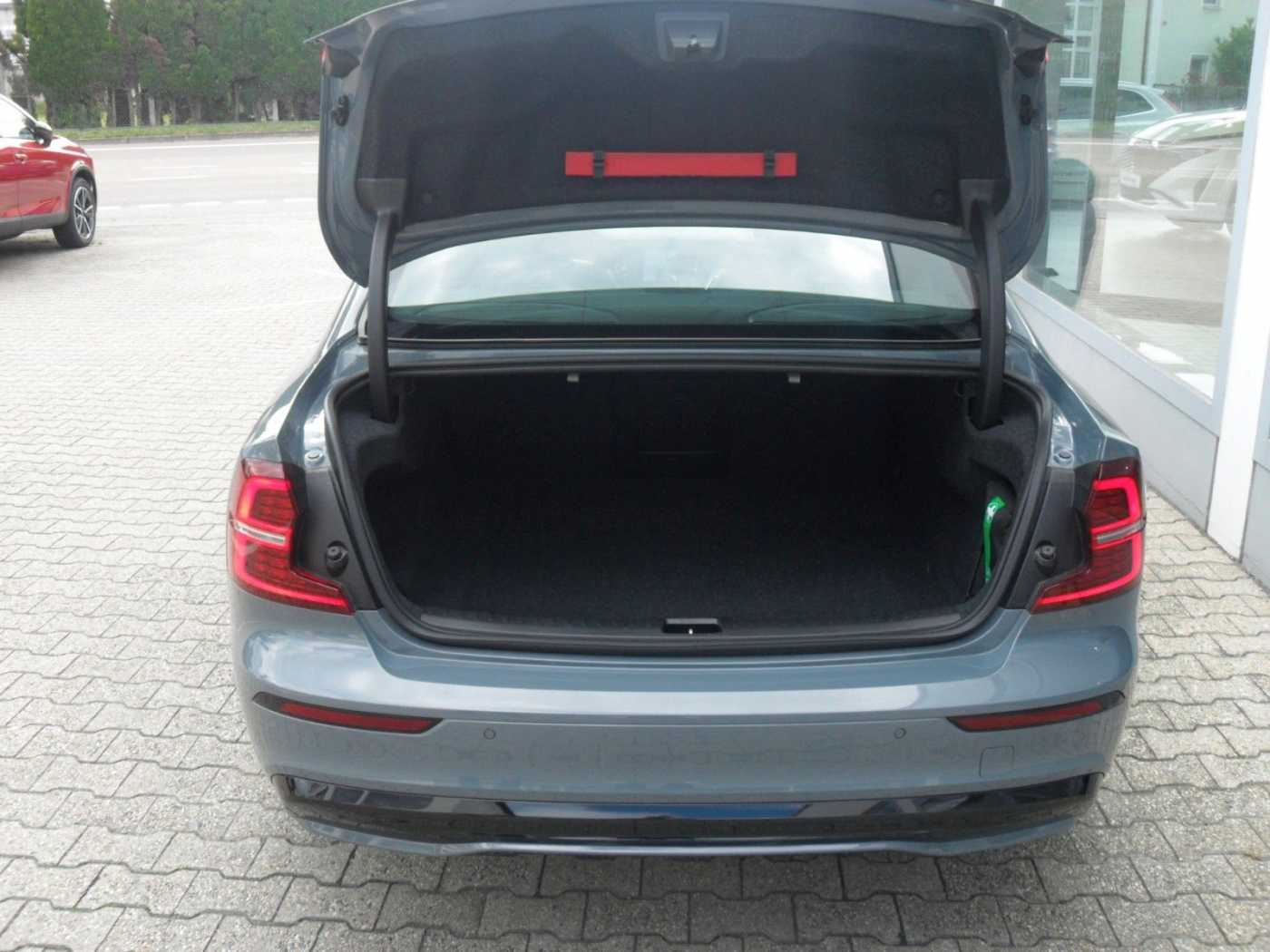 Volvo  Plus AWD | 360° | Harman K. | Standheizung