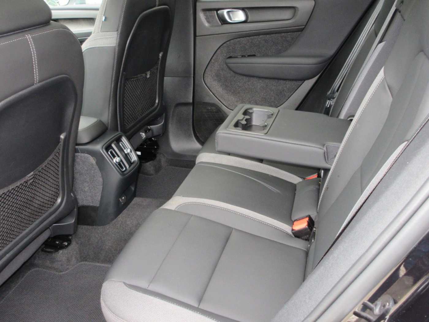 Volvo  Ultimate Recharge Pure Electric AWD