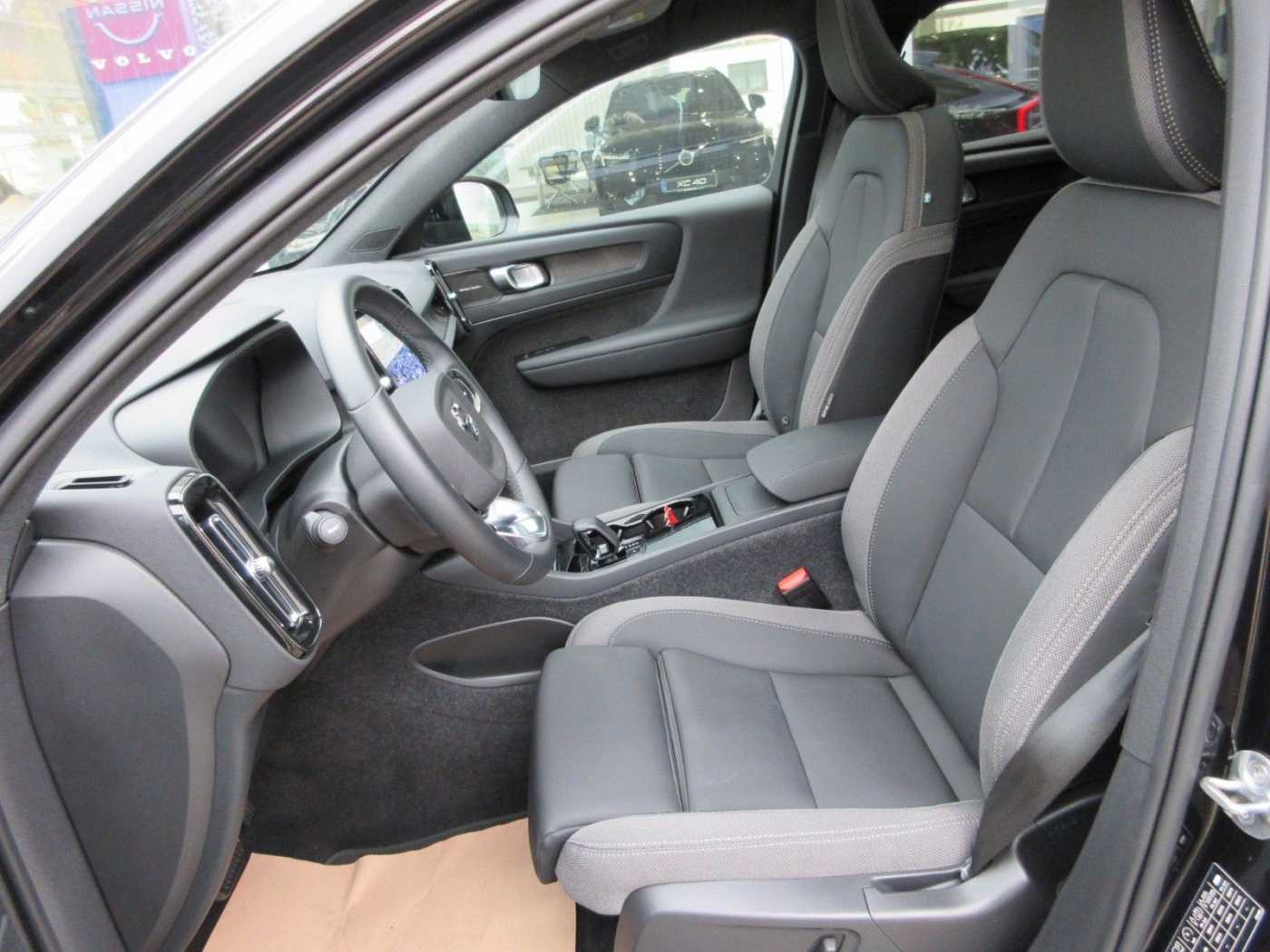 Volvo  Ultimate Recharge Pure Electric AWD