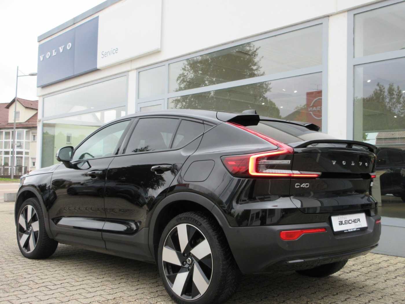 Volvo  Ultimate Recharge Pure Electric AWD