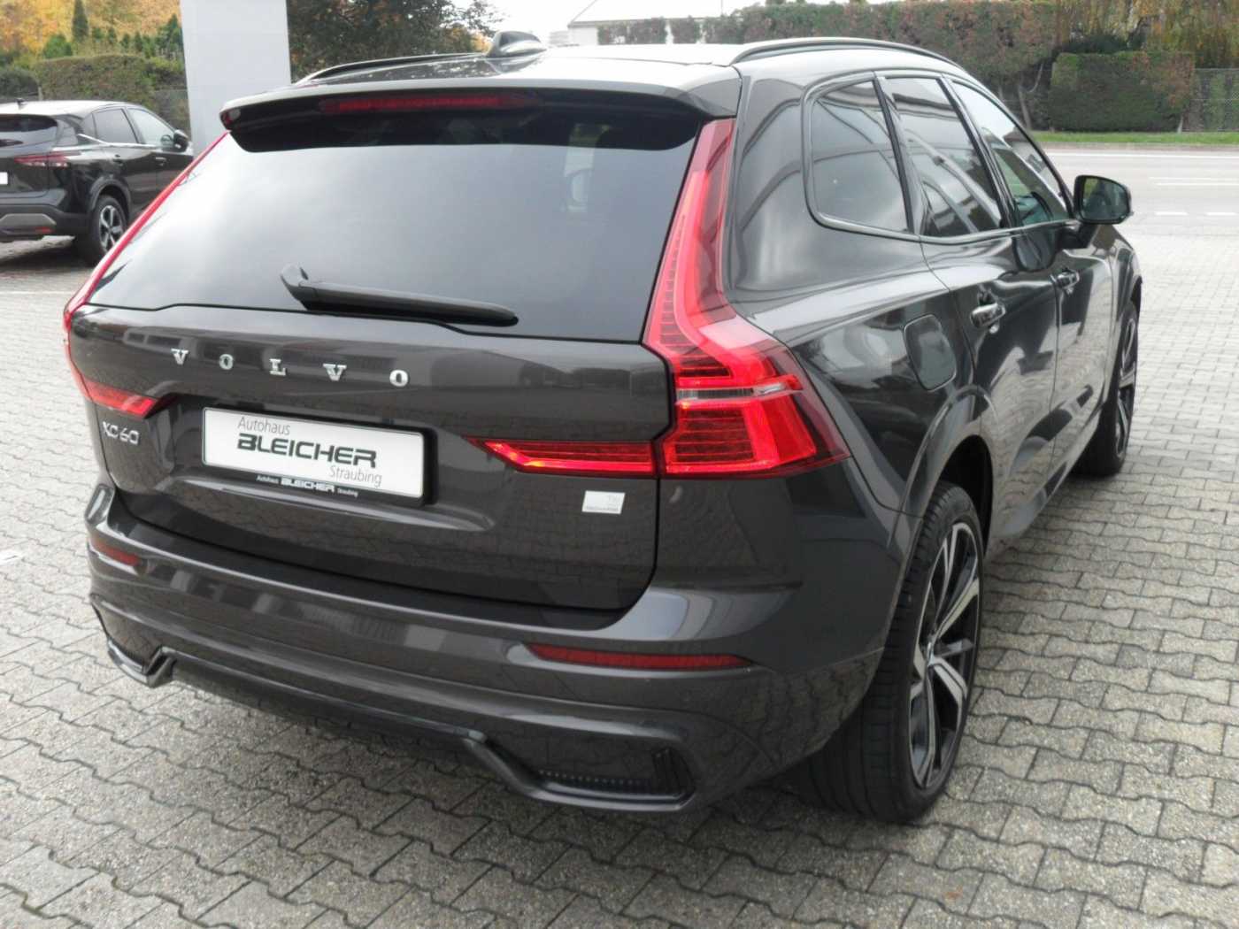 Volvo  T6 Plus Dark | AWD | 21er | Licht
