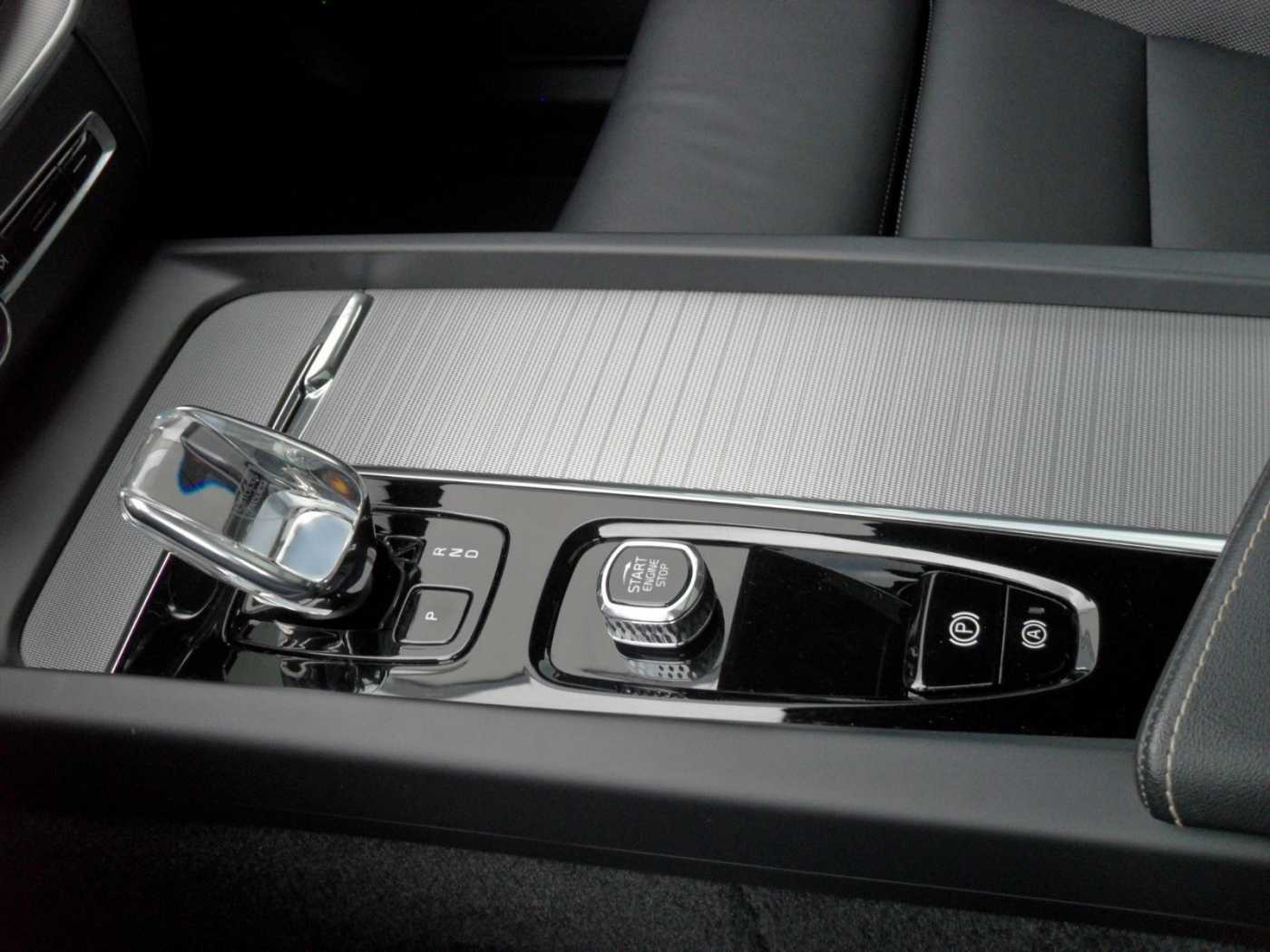 Volvo  T6 Plus Dark | AWD | 21er | Licht