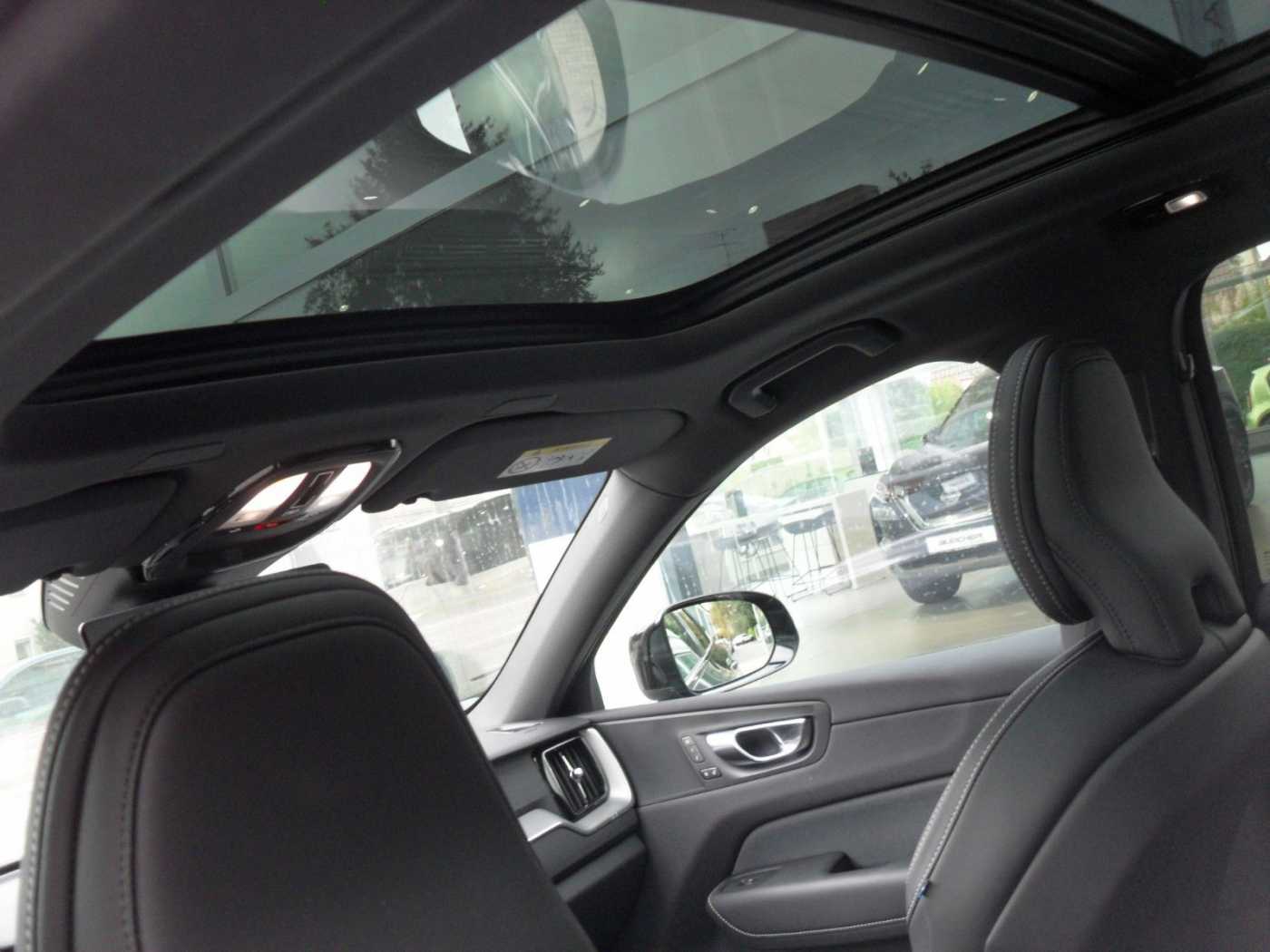 Volvo  T6 Plus Dark | AWD | 21er | Licht