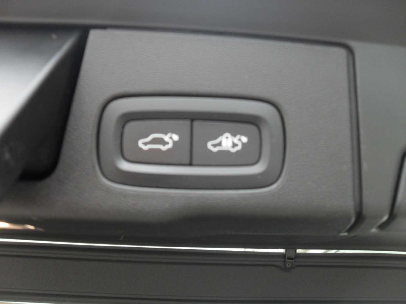 Volvo  T6 Plus Dark | AWD | 21er | Licht