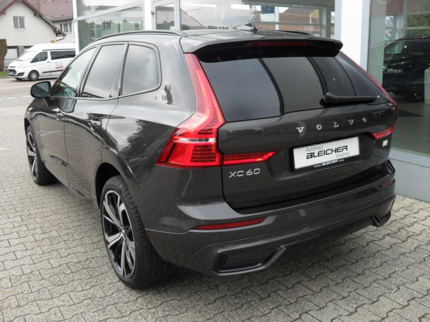 Volvo  T6 Plus Dark | AWD | 21er | Licht