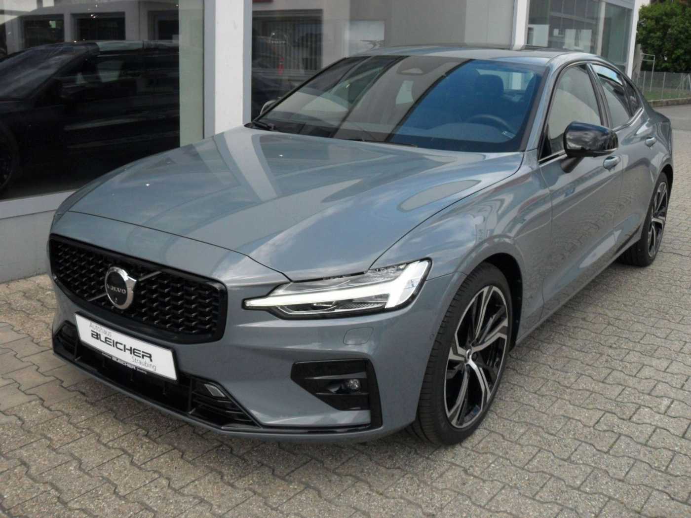 Volvo  Plus AWD | 360° | Harman K. | Standheizung
