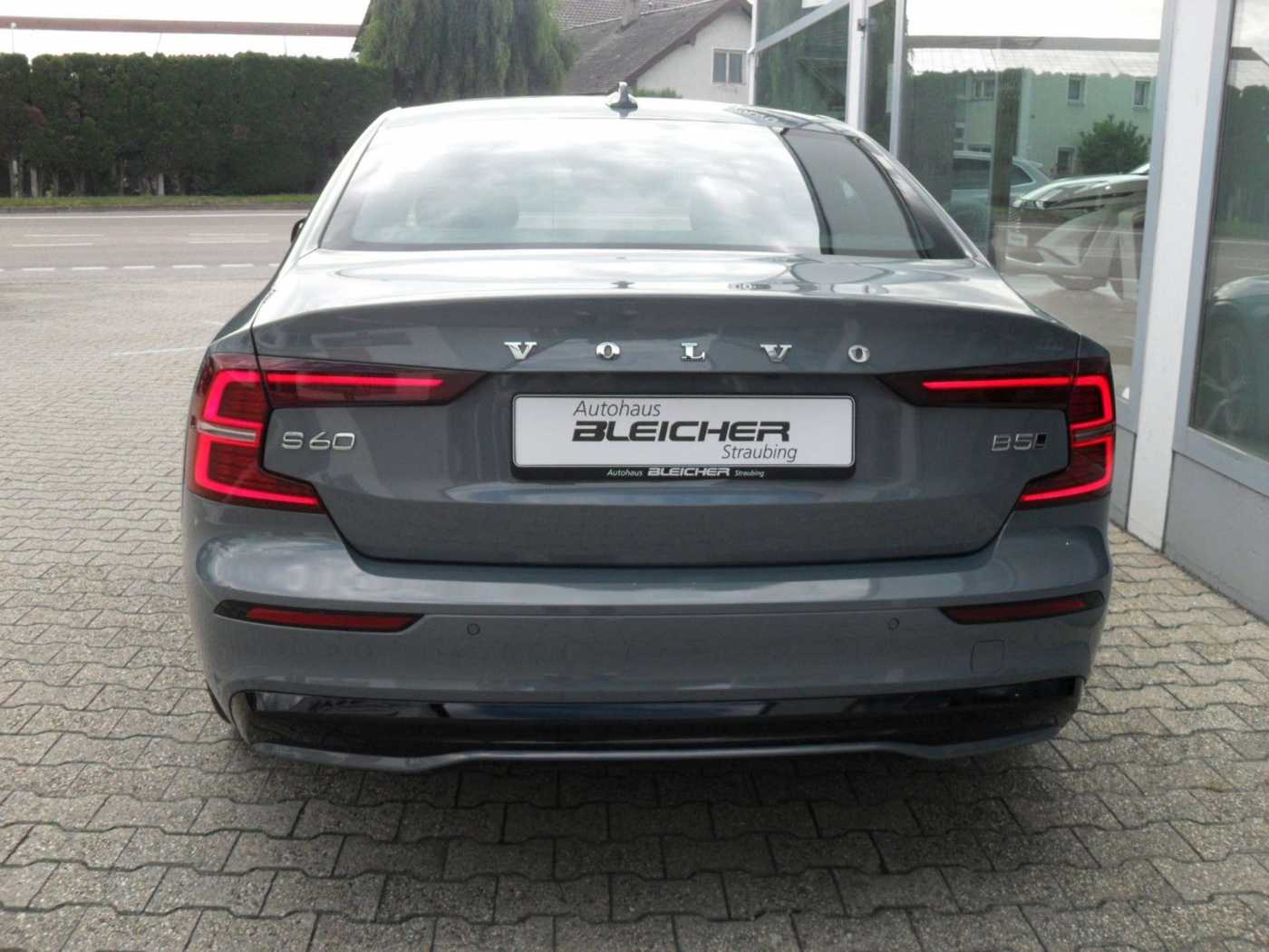 Volvo  Plus AWD | 360° | Harman K. | Standheizung