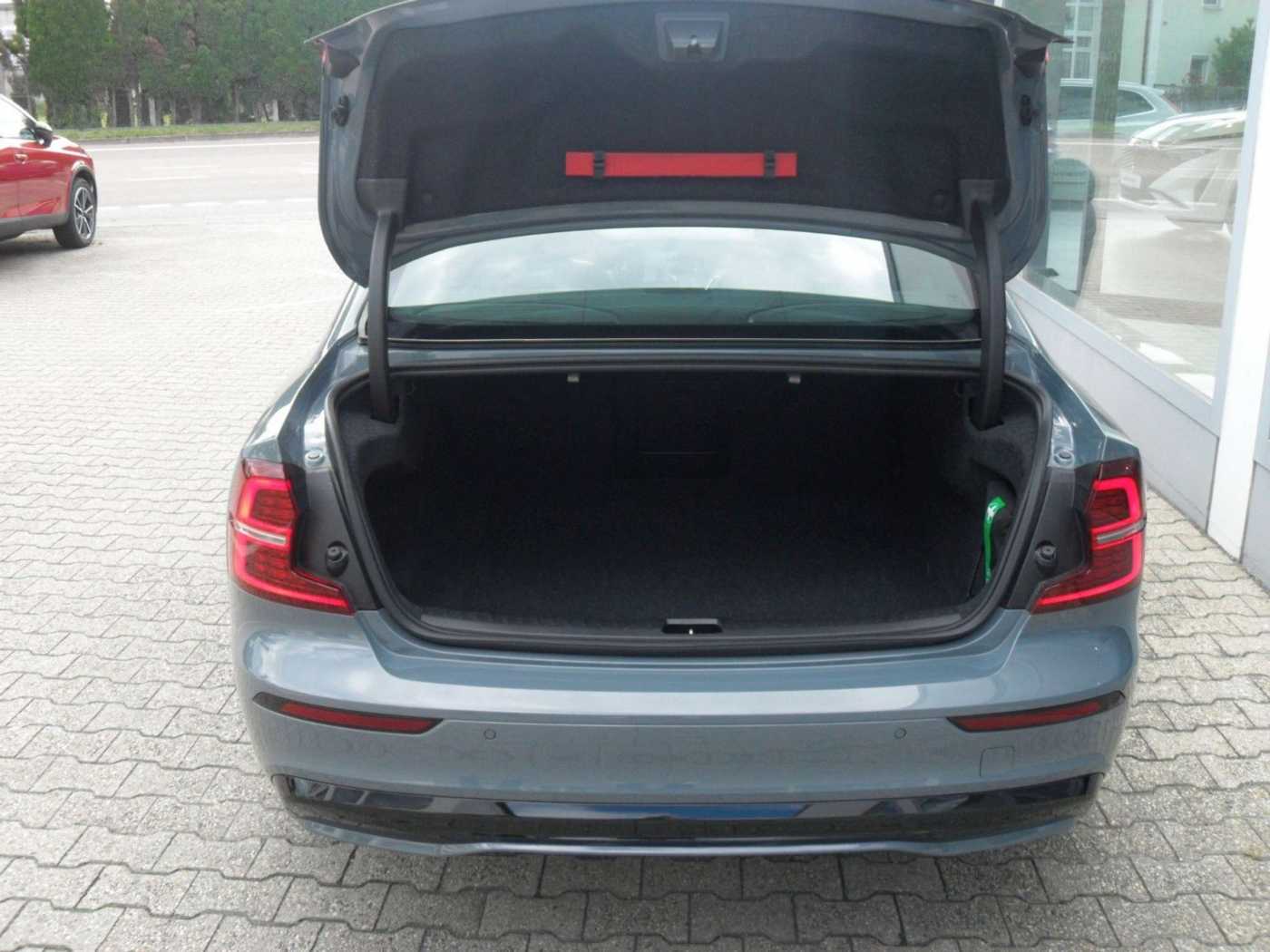 Volvo  Plus AWD | 360° | Harman K. | Standheizung