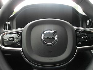 Volvo  Plus AWD | 360° | Harman K. | Standheizung