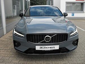 Volvo  Plus AWD | 360° | Harman K. | Standheizung