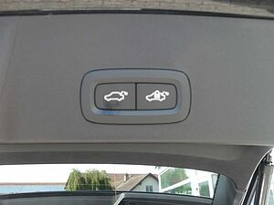 Volvo  Plus Dark 2WD | 360°| Navi | NS