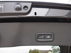 Volvo  Ultimate Recharge Pure Electric AWD