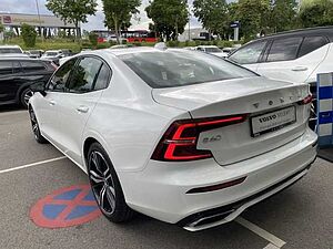 Volvo  S60 R-Design, B4 Mild-Hybrid Benzin