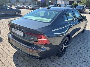 Volvo  S60 Ultimate, B5 AWD Mild-Hybrid, Benzin, Dark