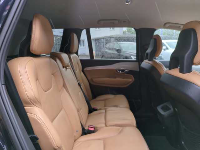 Volvo  XC90 D5 (165KW/225PS) Momentum aut. (AWD)