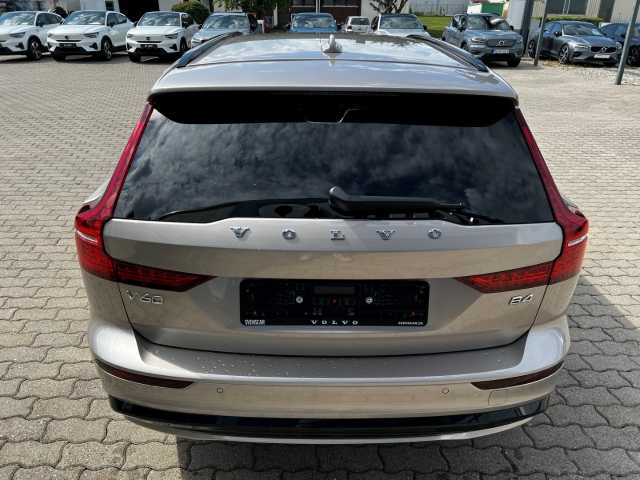 Volvo  V60 Plus, B4 Mild-Hybrid, Benzin, Dark