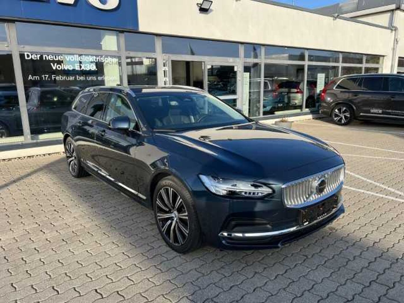 Volvo  V90 Plus, B4 Mild-Hybrid, Diesel, Bright