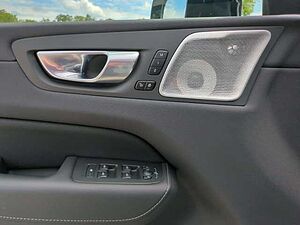 Volvo  XC60 Recharge R-Design, T8 AWD Plug-in Hybrid