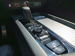 Volvo  XC60 Recharge R-Design, T6 AWD Plug-in Hybrid
