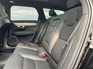 Volvo  V90 D5 AWD Automatikgetriebe (173kW/235PS) Cross Country Pro