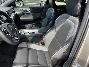 Volvo  V60 Plus, B4 Mild-Hybrid, Benzin, Dark