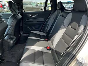 Volvo  V60 Plus, B4 Mild-Hybrid, Benzin, Dark