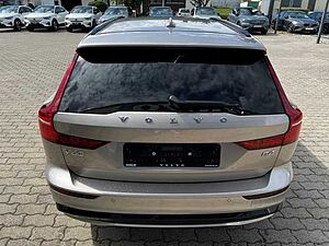 Volvo  V60 Plus, B4 Mild-Hybrid, Benzin, Dark