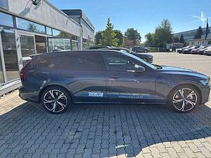Volvo  V60 Plus, T6 AWD Plug-in Hybrid, Elektrisch/Benzin, Dark