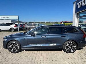 Volvo  V60 Plus, T6 AWD Plug-in Hybrid, Elektrisch/Benzin, Dark