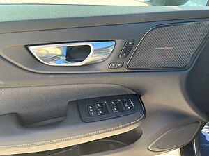 Volvo  V60 Plus, T6 AWD Plug-in Hybrid, Elektrisch/Benzin, Dark