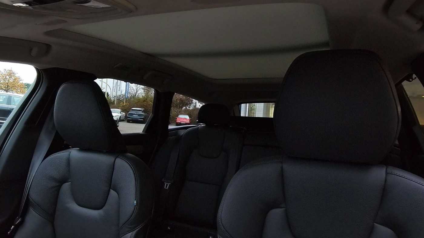 Volvo  B4 D AWD Plus Auto