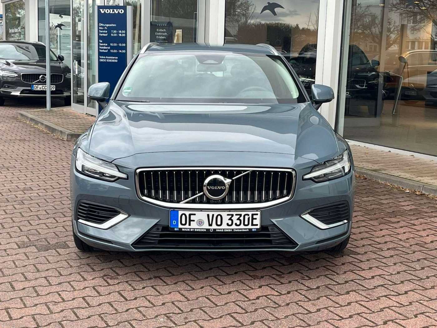 Volvo  T6 AWD Recharge Essential Auto