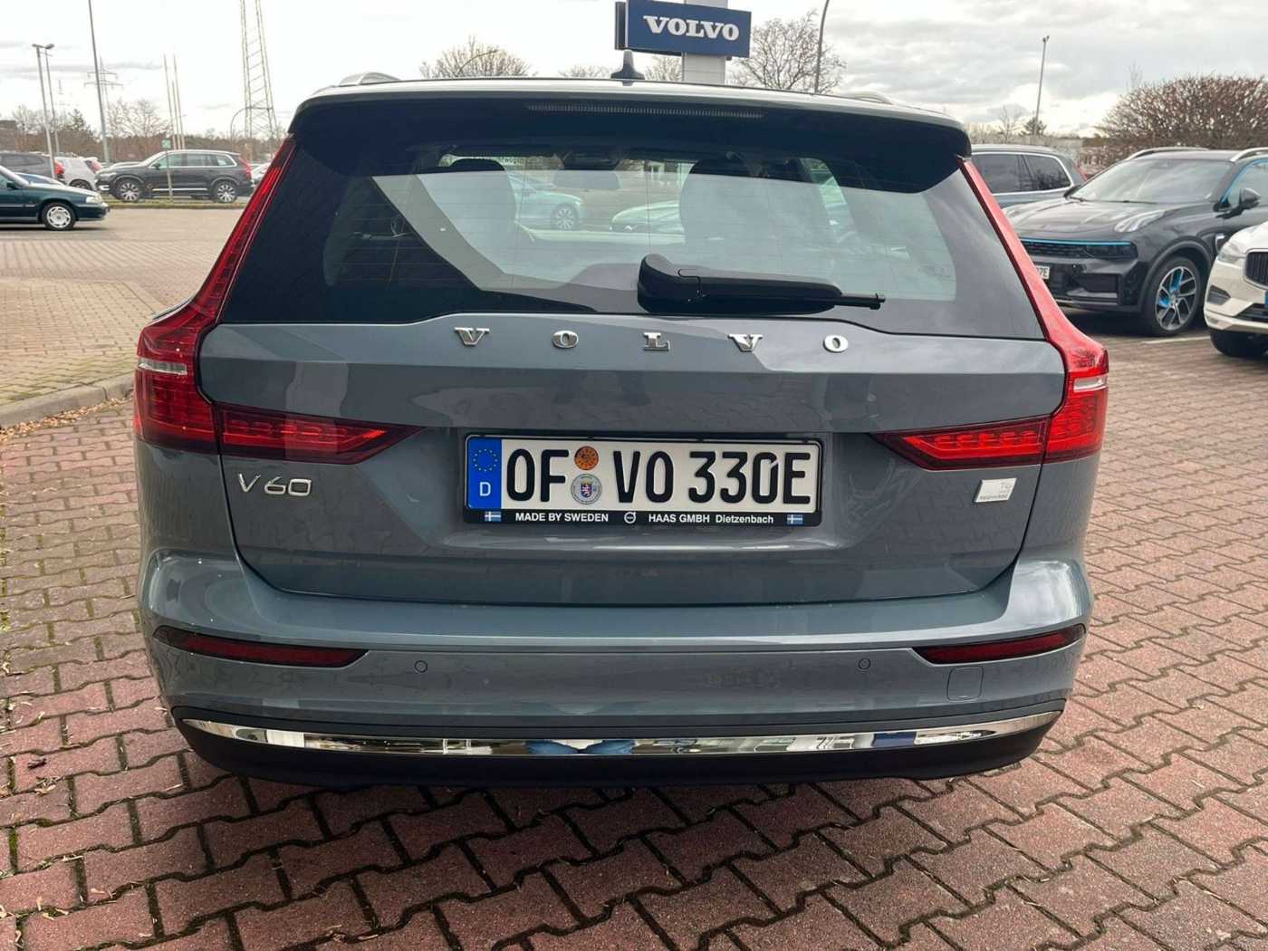 Volvo  T6 AWD Recharge Essential Auto