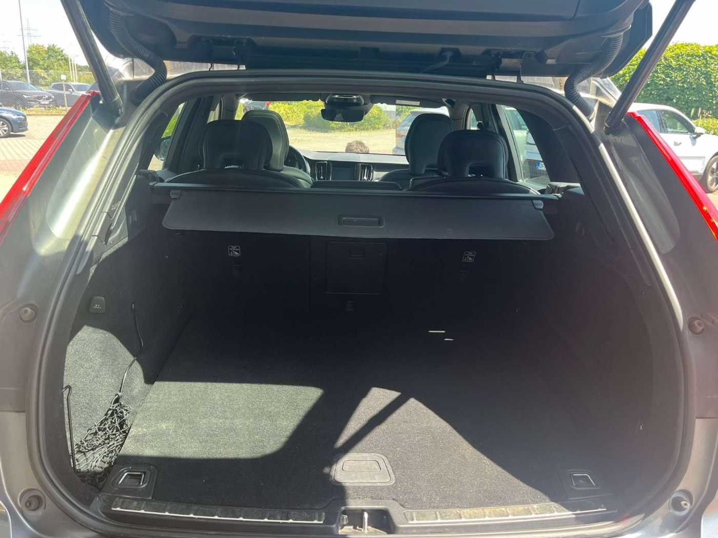 Volvo  T8 AWD Recharge R Design Geartronic