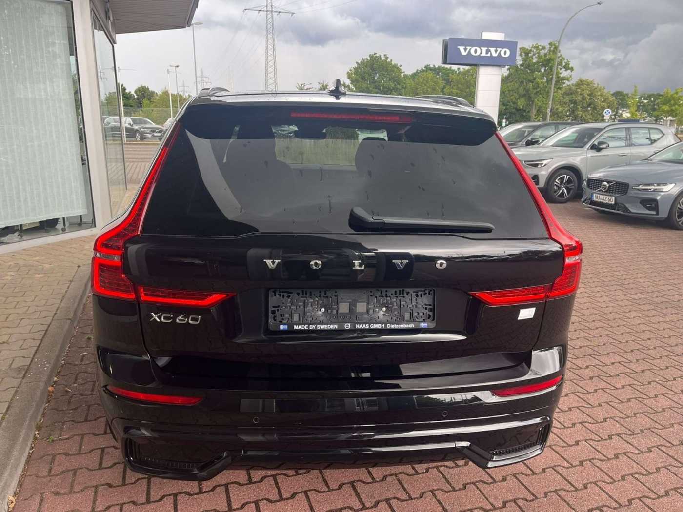 Volvo  T6 AWD Recharge Plus Dark Auto