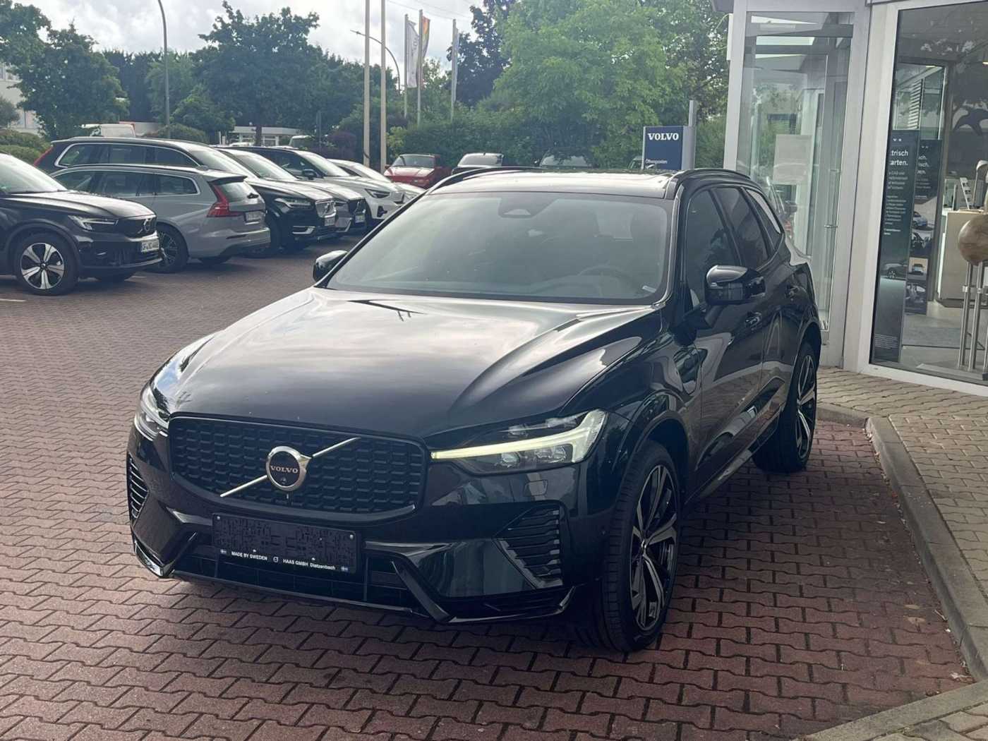 Volvo  T6 AWD Recharge Plus Dark Auto