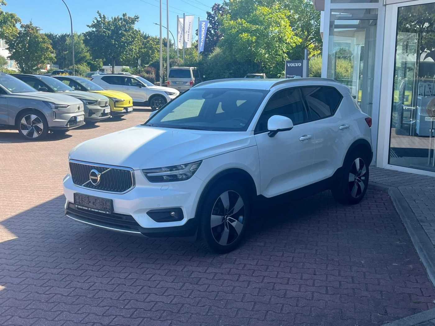 Volvo  T3 Momentum Pro Geartronic