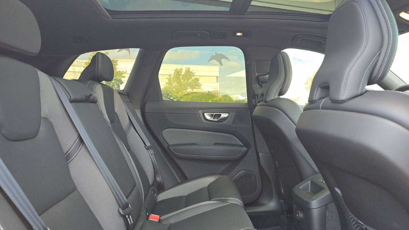 Volvo  T6 Plug-in H AWD Plus Black Edition Auto