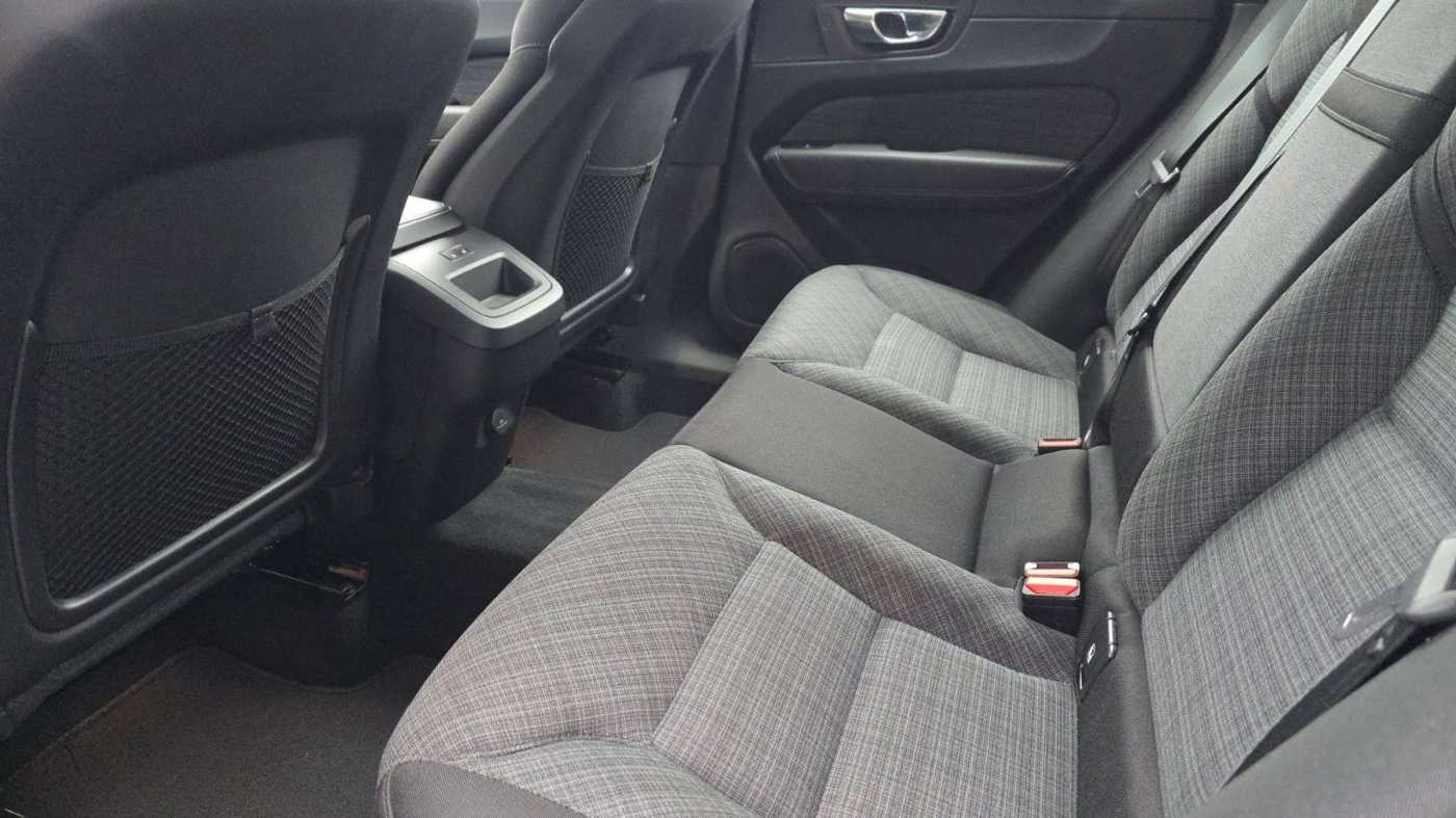 Volvo  B4 D Core Auto