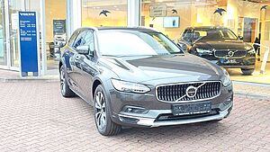 Volvo  B4 D AWD Plus Auto
