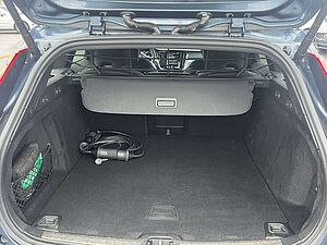 Volvo  T6 Recharge AWD Geartronic R Design