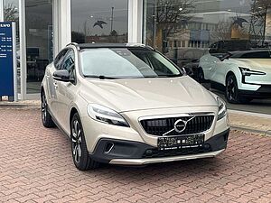 Volvo  T4 AWD Geartronic Momentum