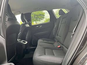 Volvo  B4 Momentum Pro Geartronic